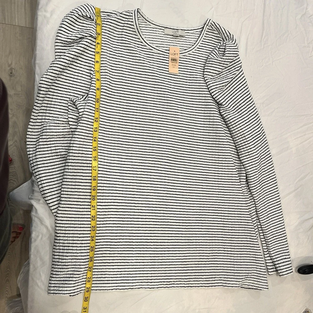 LOFT Plus Size 24 Black White Striped Knit Top Puff Long Sleeve Crew Neck